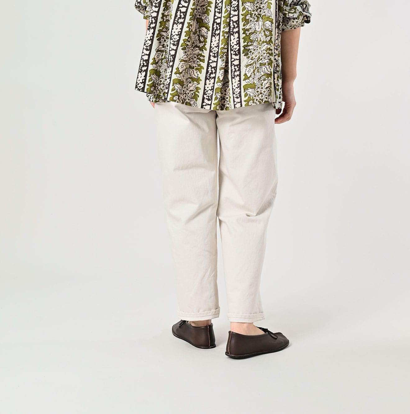 Rye Mugi Denim Charlotte 5 White Female Model