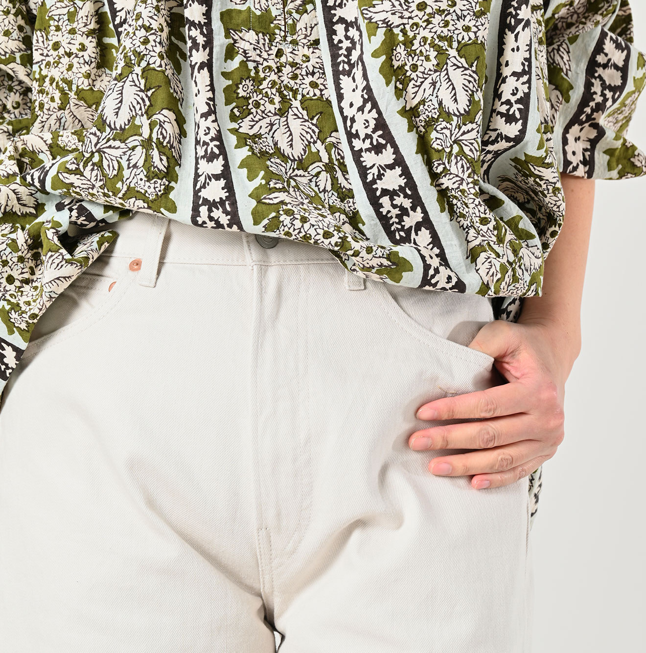 Rye Mugi Denim Charlotte 5 White Detail