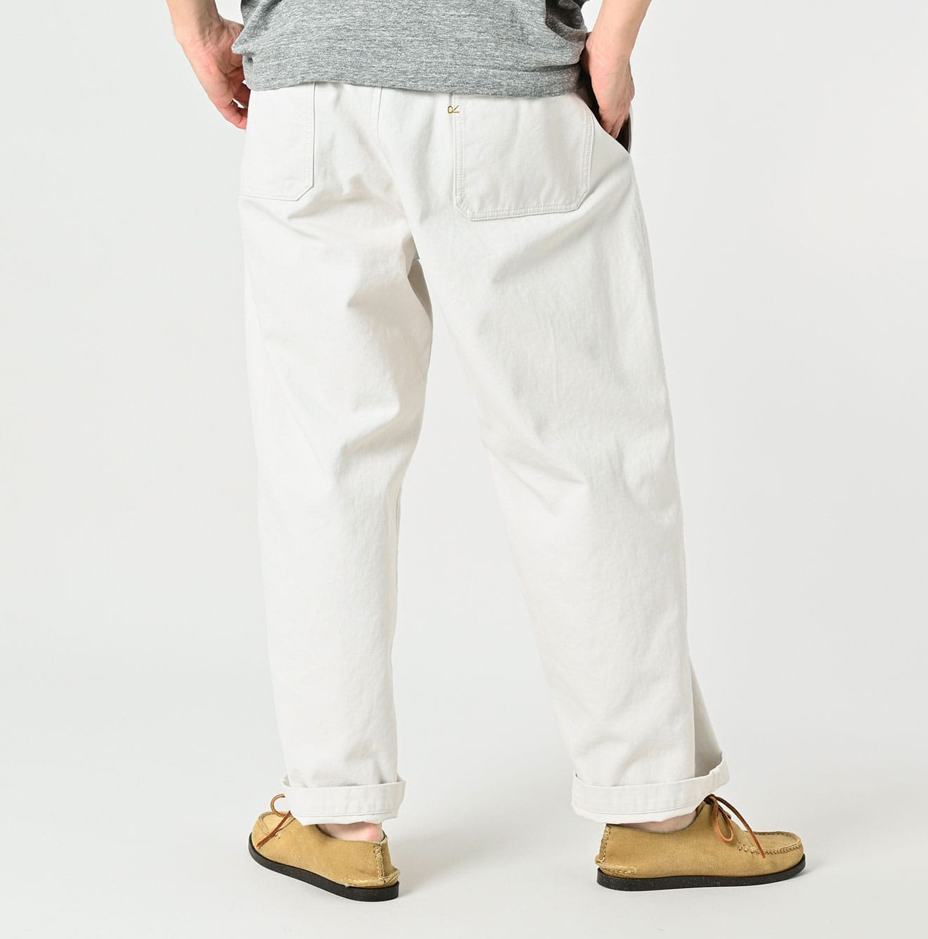 Tabi Cloth 908 Peg Top Pants Male Model