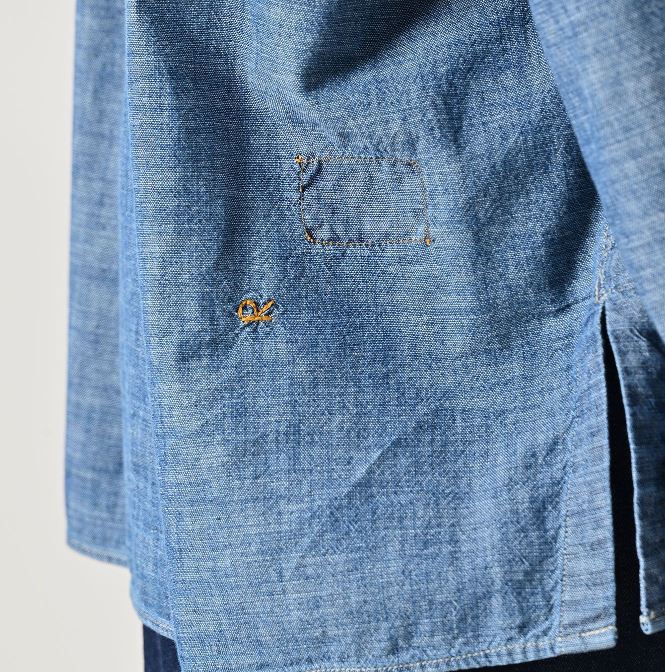 Ruri Dungaree Tambourine Shirt Zyu Detail