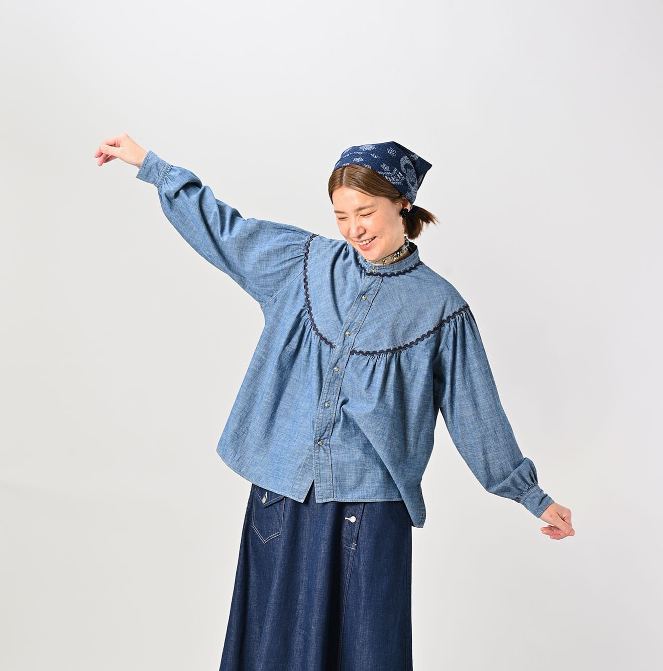 Ruri Dungaree Tambourine Shirt Zyu Female Model