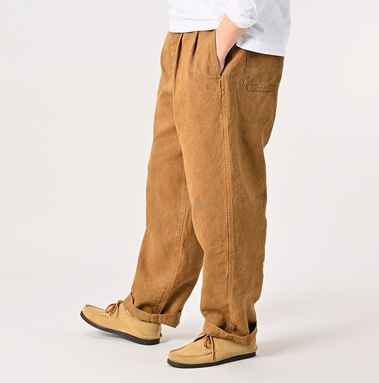 Linen Duck 908 Peg Top Pants Male Model