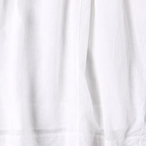 02 White