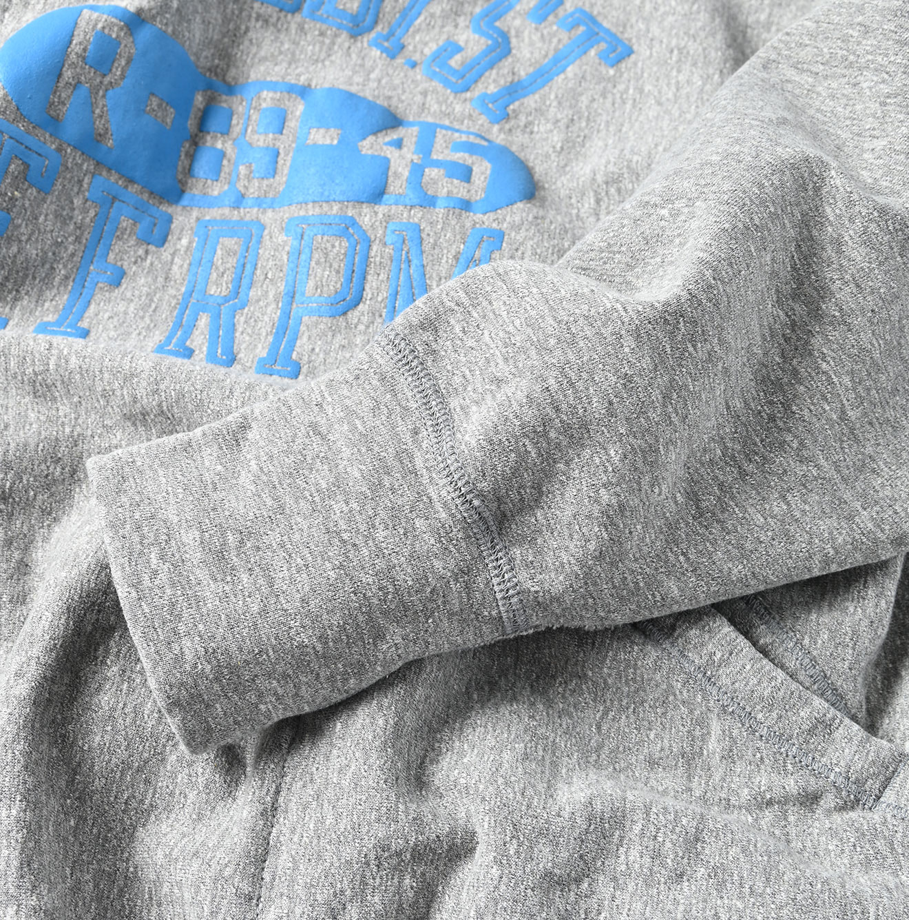 Top Bare Fleece 908 Hoodie Detail