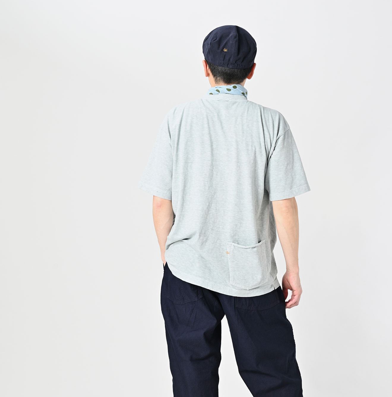 Plant Dyed Tenjiku 908 Ocean T-shirt Male Model
