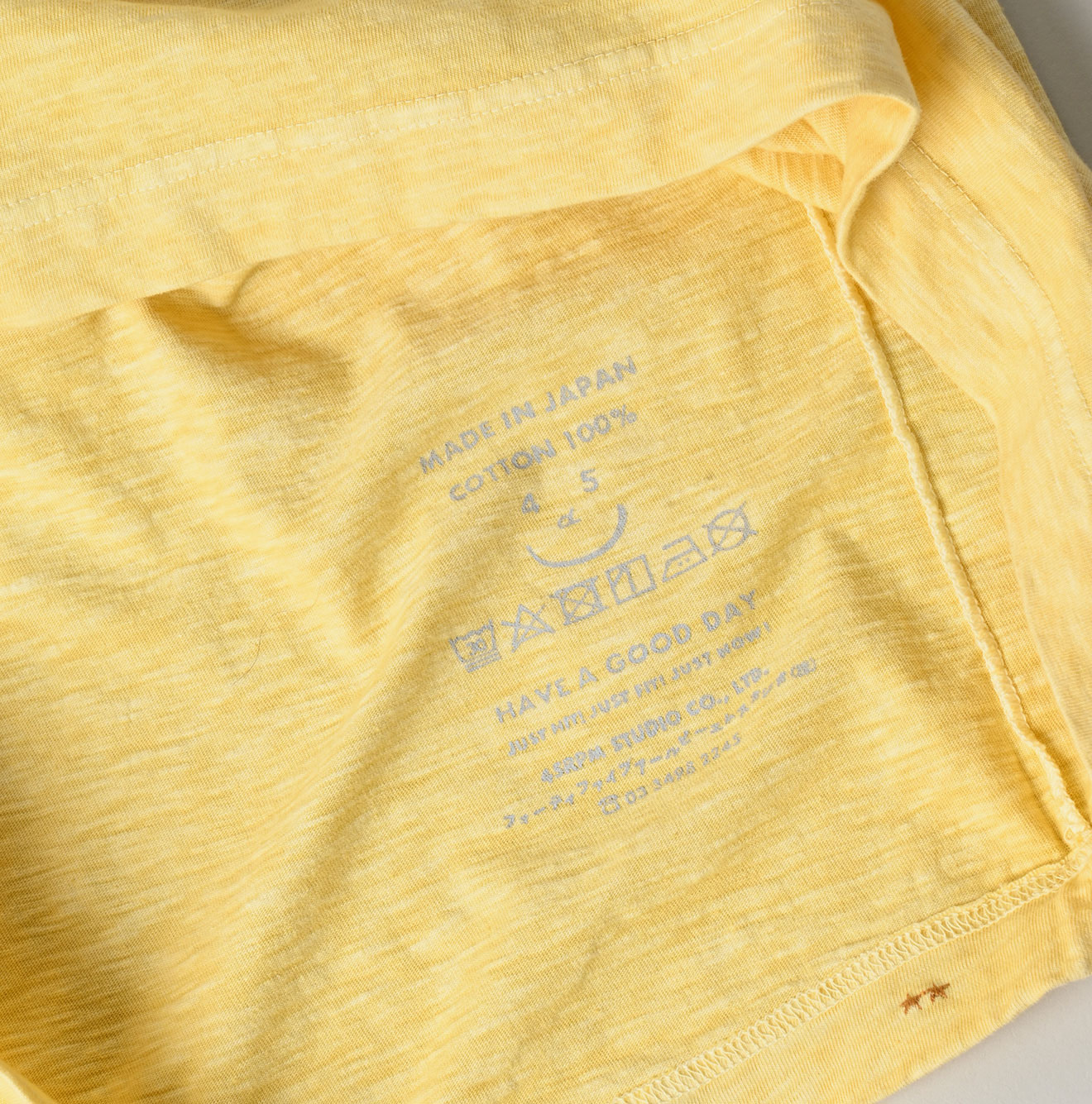 Plant Dyed Tenjiku 908 Ocean T-shirt Detail