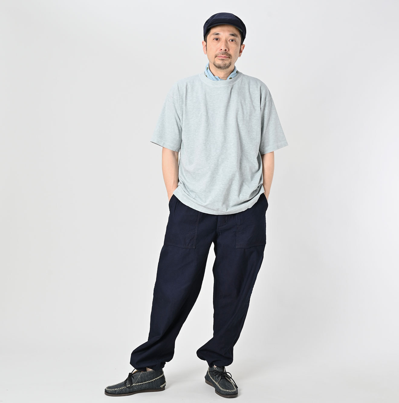 Plant Dyed Tenjiku 908 Ocean T-shirt Male Model