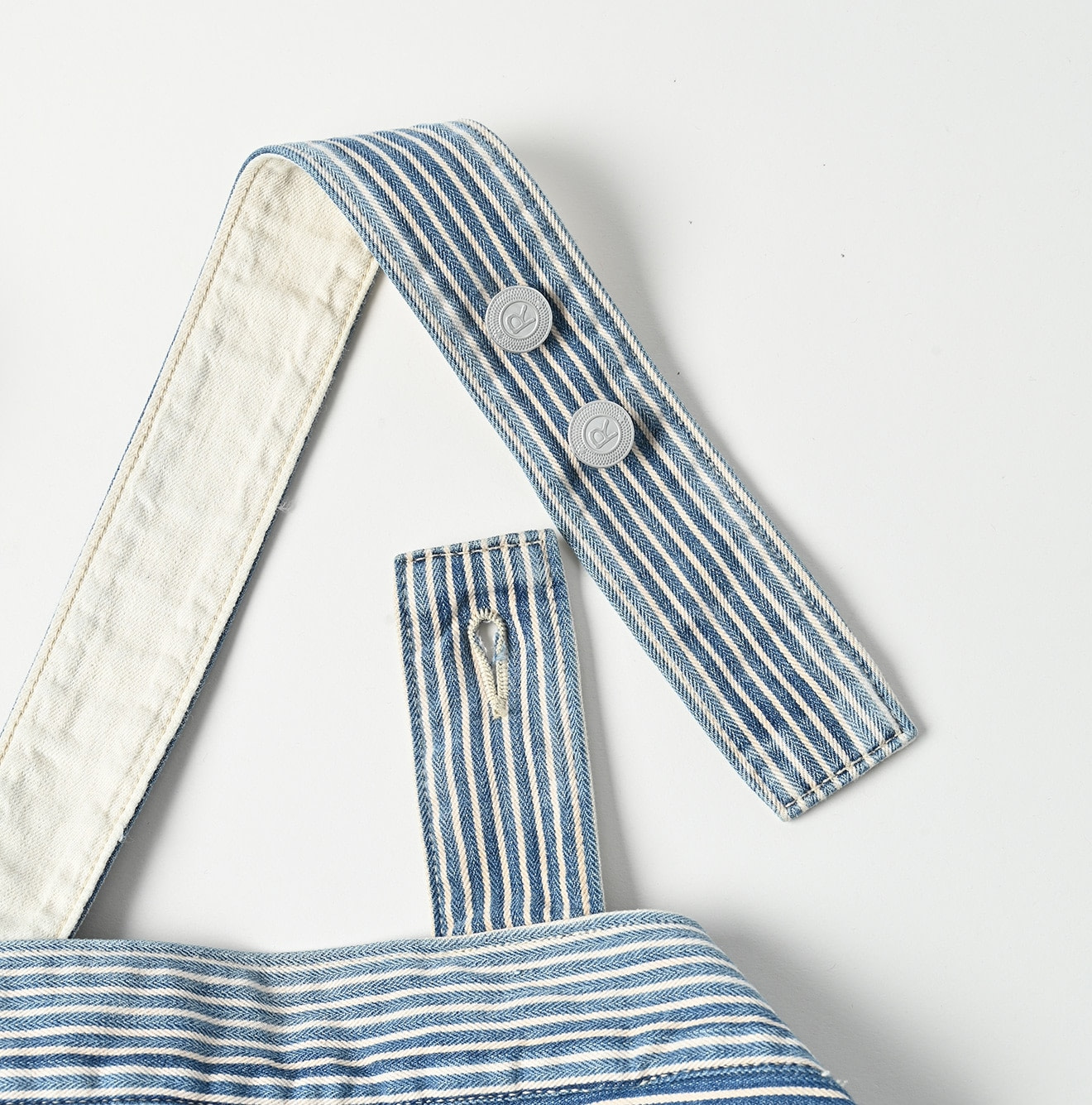 Rye Mugi Denim Yoke Pintuck Camisole Tan Detail