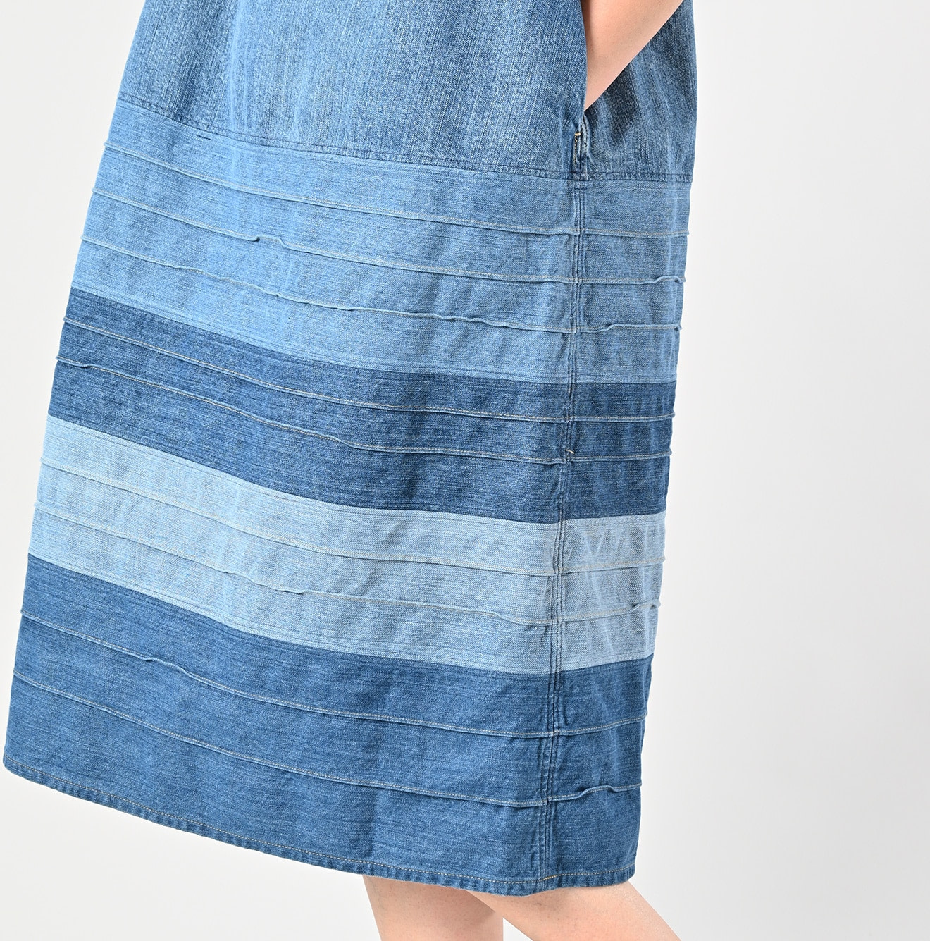 Rye Mugi Denim Yoke Pintuck Dress Tan Detail