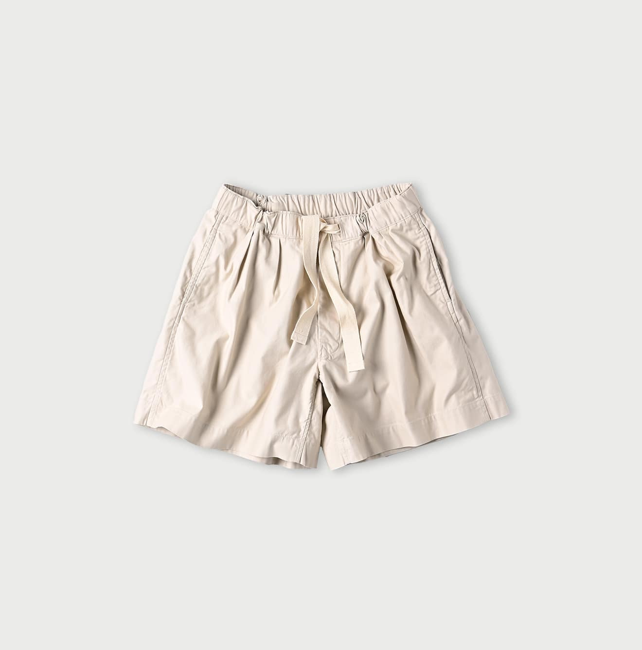 Thin Back Satin Easy Short Pants Antique White