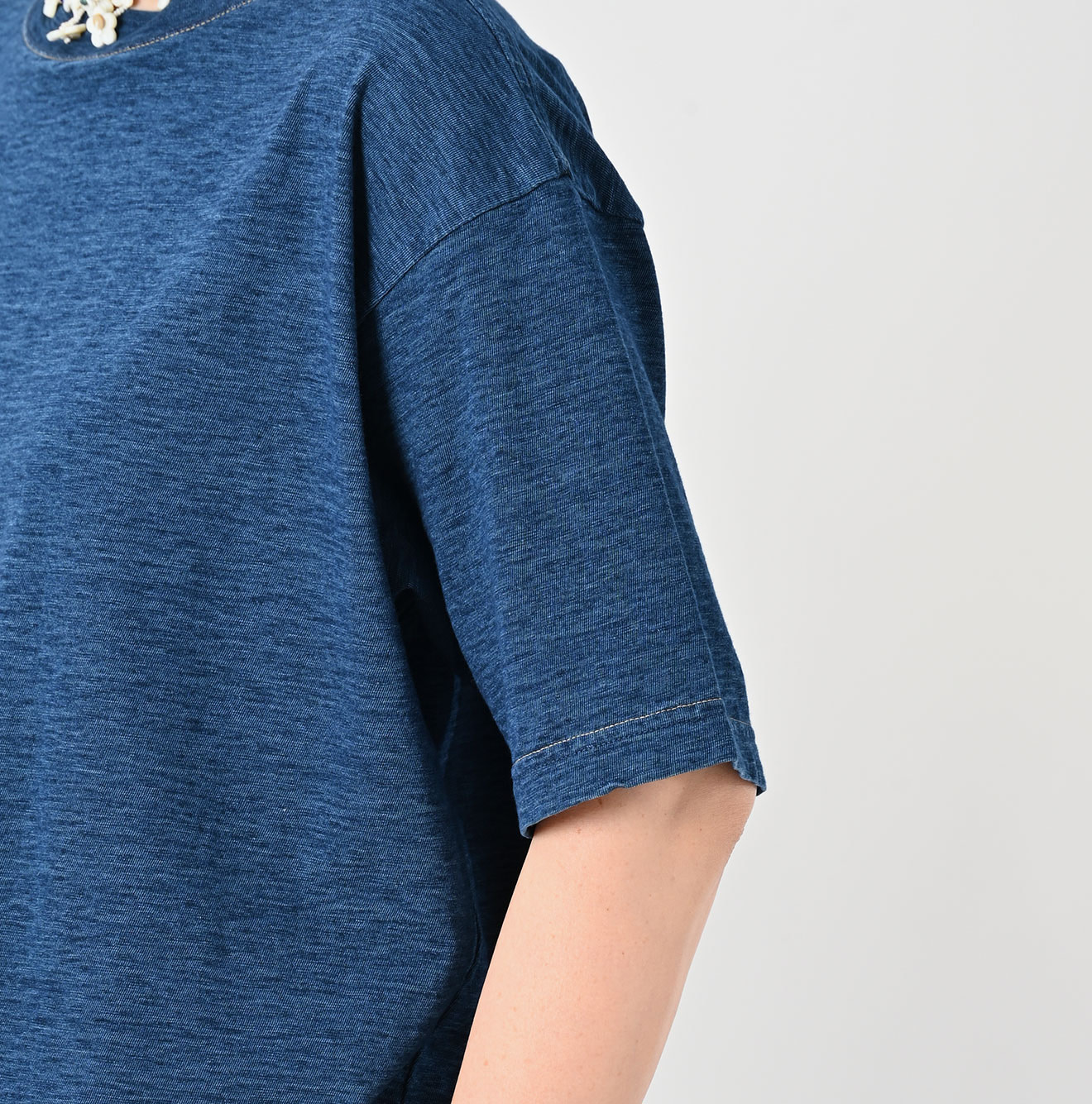 Indigo Tenjiku 908 Ocean T-shirt Dash Indigo Zyu Detail