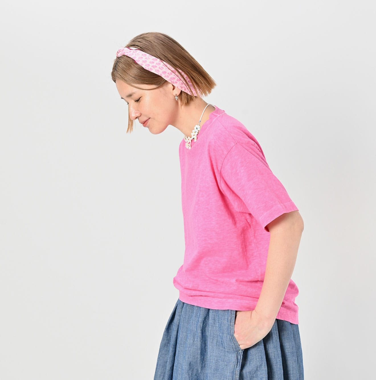 Sakura Dyed 908 Ocean T-shirt Female Model