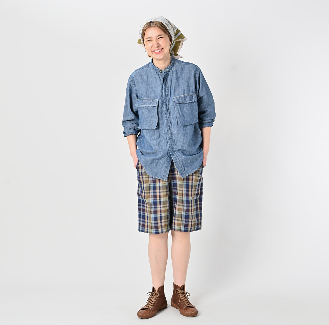 Indian Linen Madras Short Pants Female Model