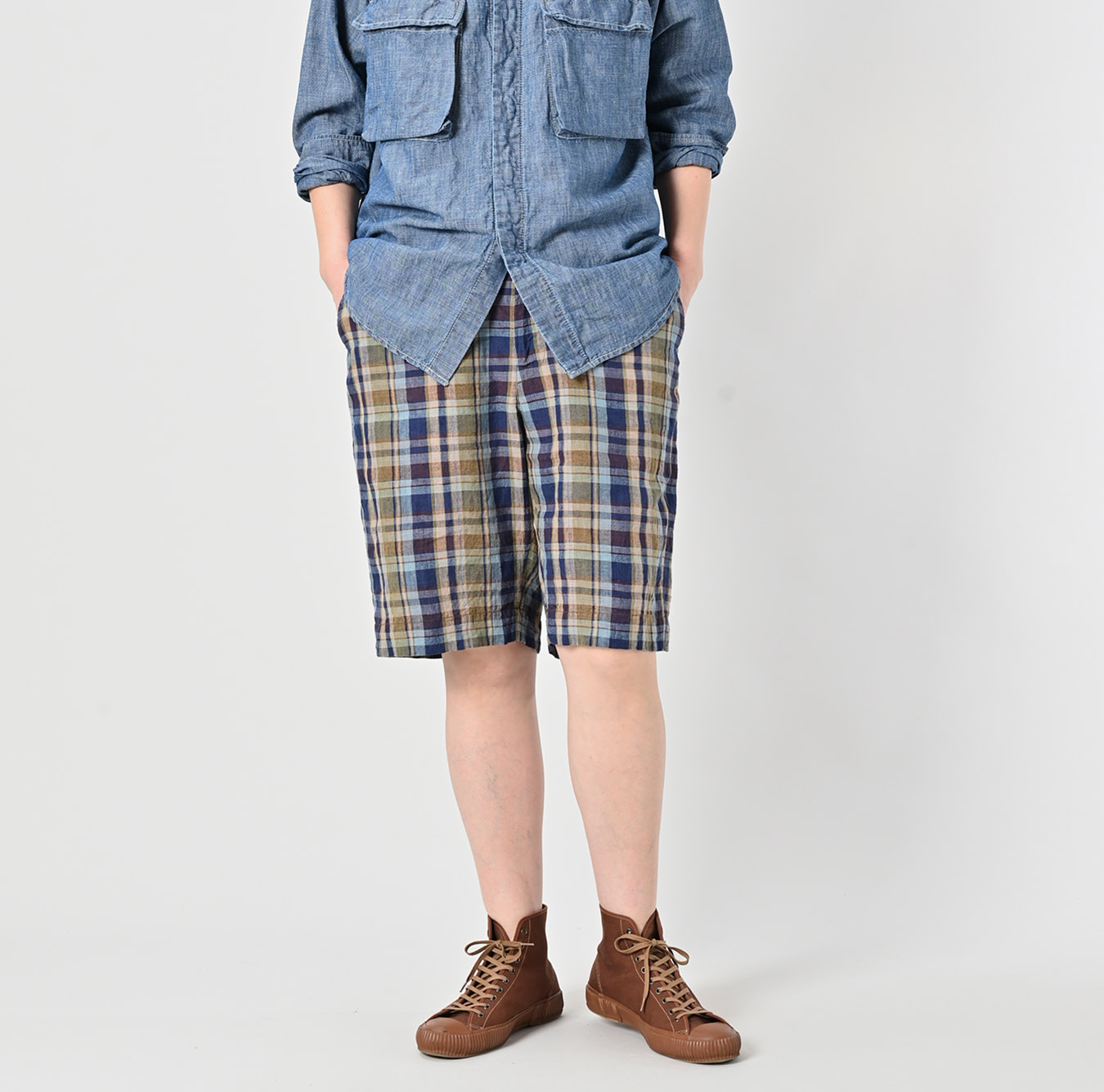 Indian Linen Madras Short Pants Female Model