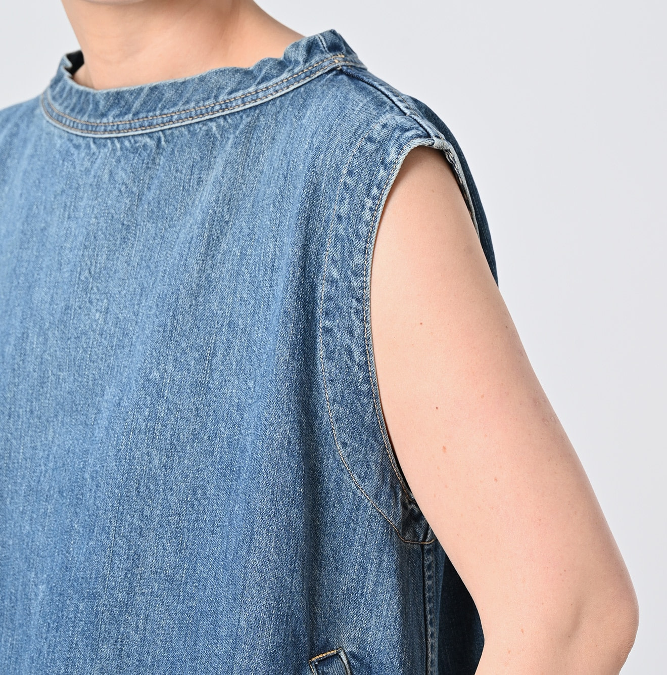 Rye Mugi Denim Dress Detail