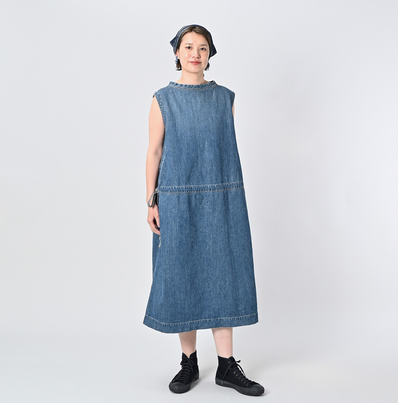 Rye Mugi Denim Dress Female Model
