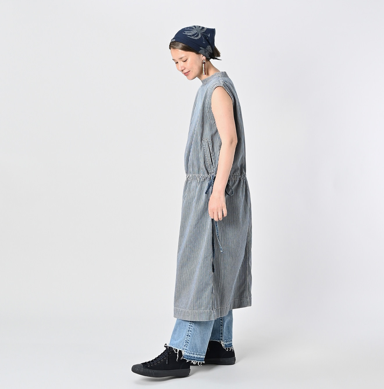 Hickory Rye Mugi Denim Dress Zyu Female Model