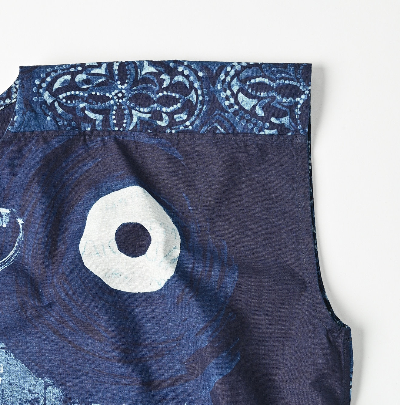 Indigo Picture Book Bandana M Camisole Detail