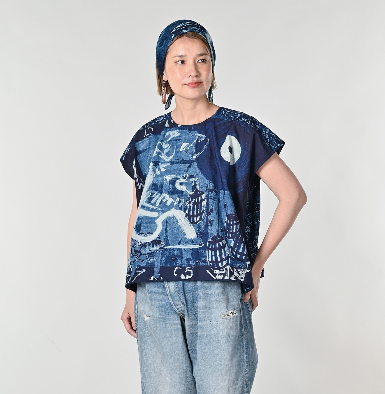 Indigo Picture Book Bandana M Camisole Female Model