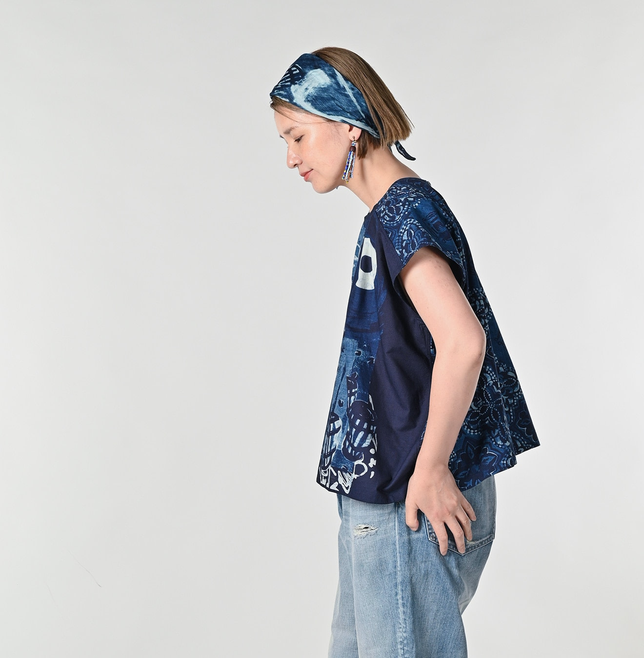 Indigo Picture Book Bandana M Camisole Female Model