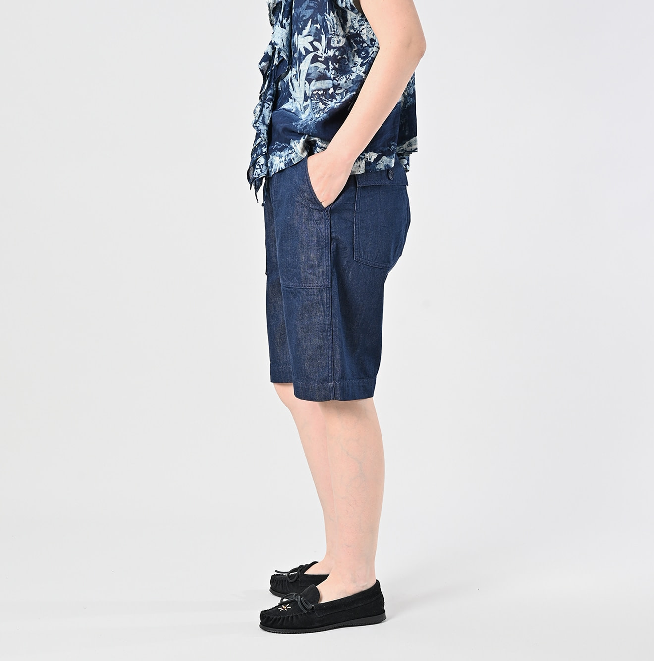 Mon-petit Denim 908 Baker Short Pants Female Model