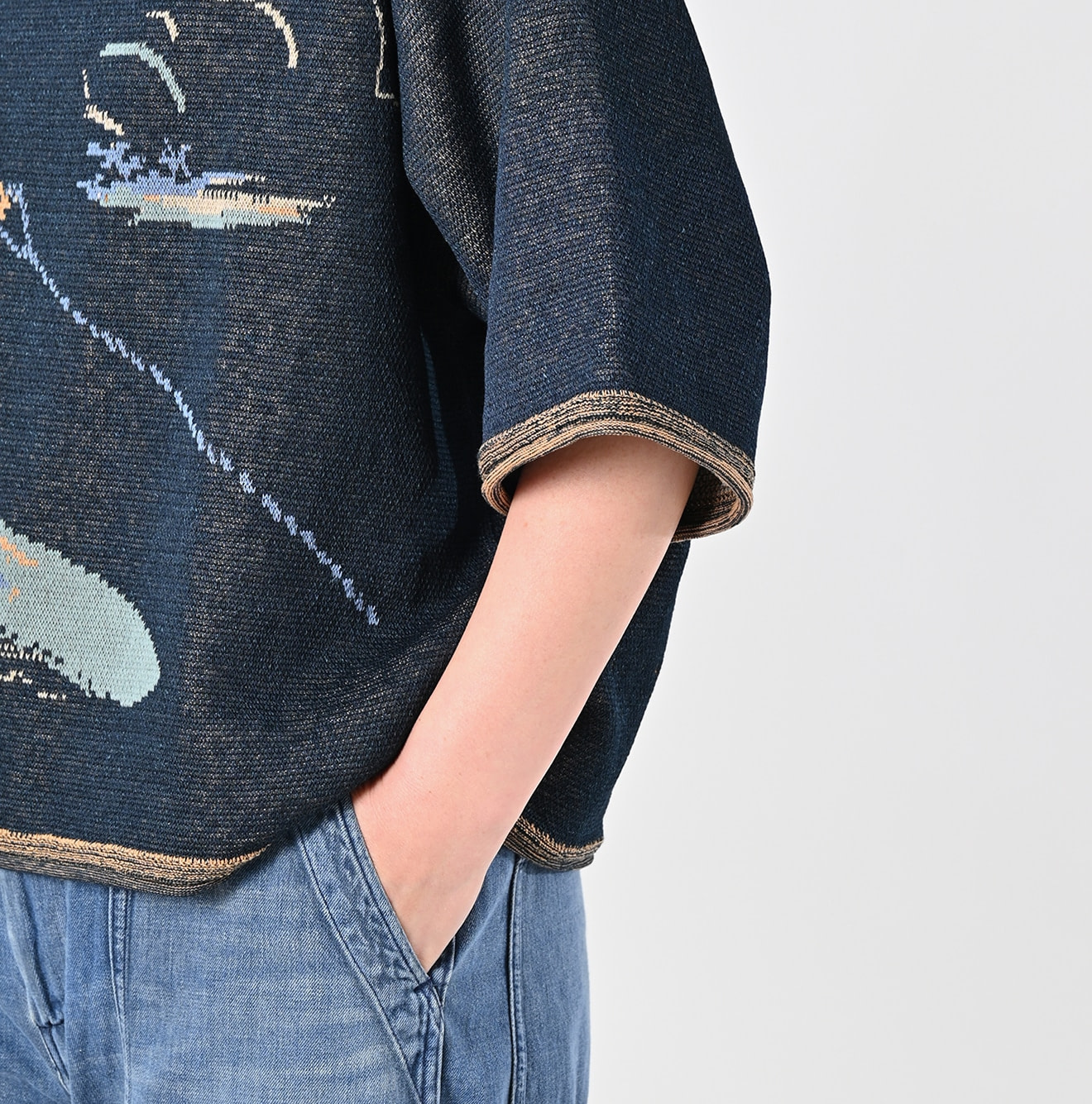 Indigo Surf Hula Girl Jacquard 908 Outer T-shirt Detail