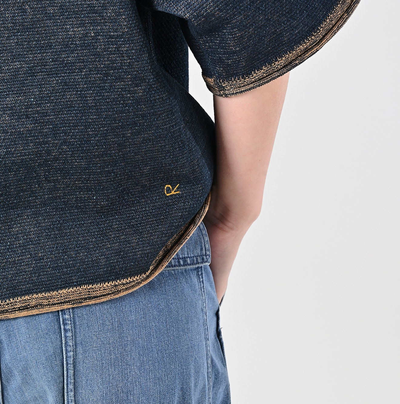 Indigo Surf Hula Girl Jacquard 908 Outer T-shirt Detail