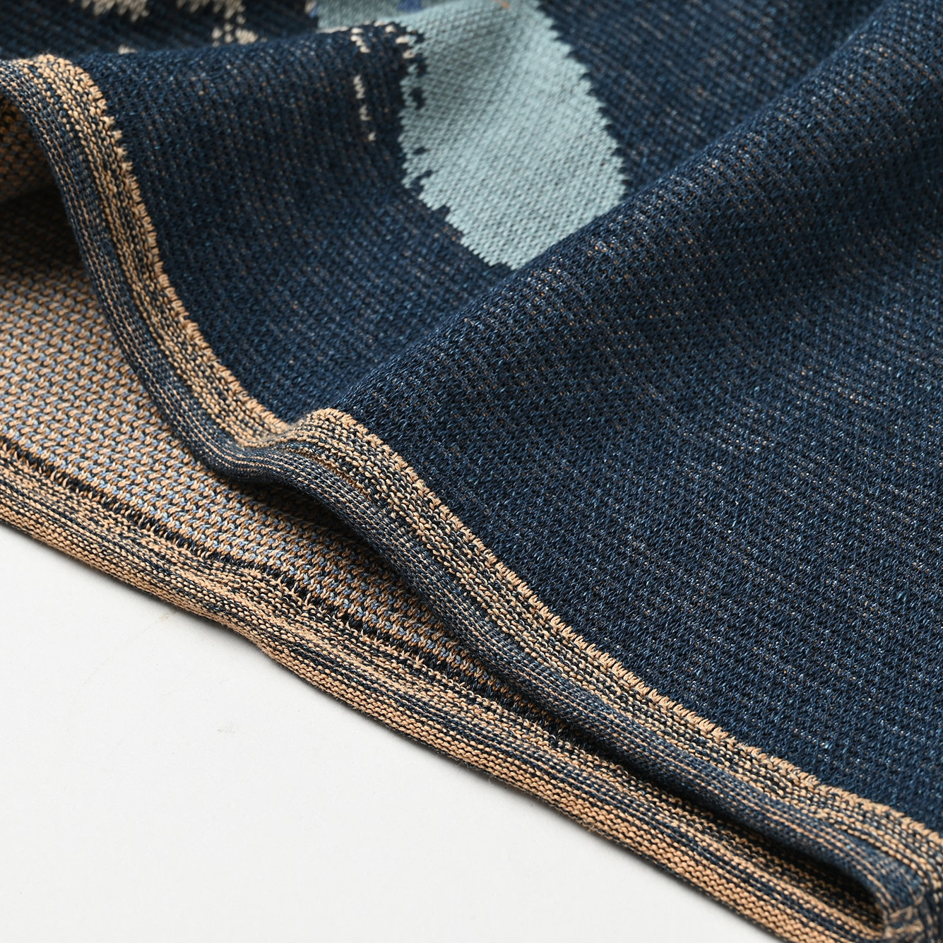 Indigo Surf Hula Girl Jacquard 908 Outer T-shirt Detail