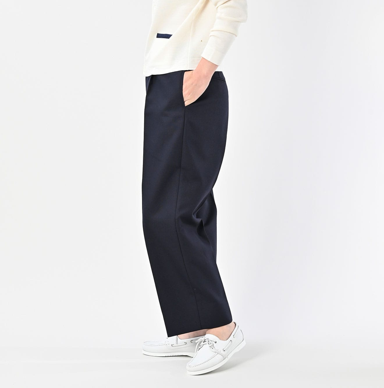 Hop Sack Baggy Pants Female Model