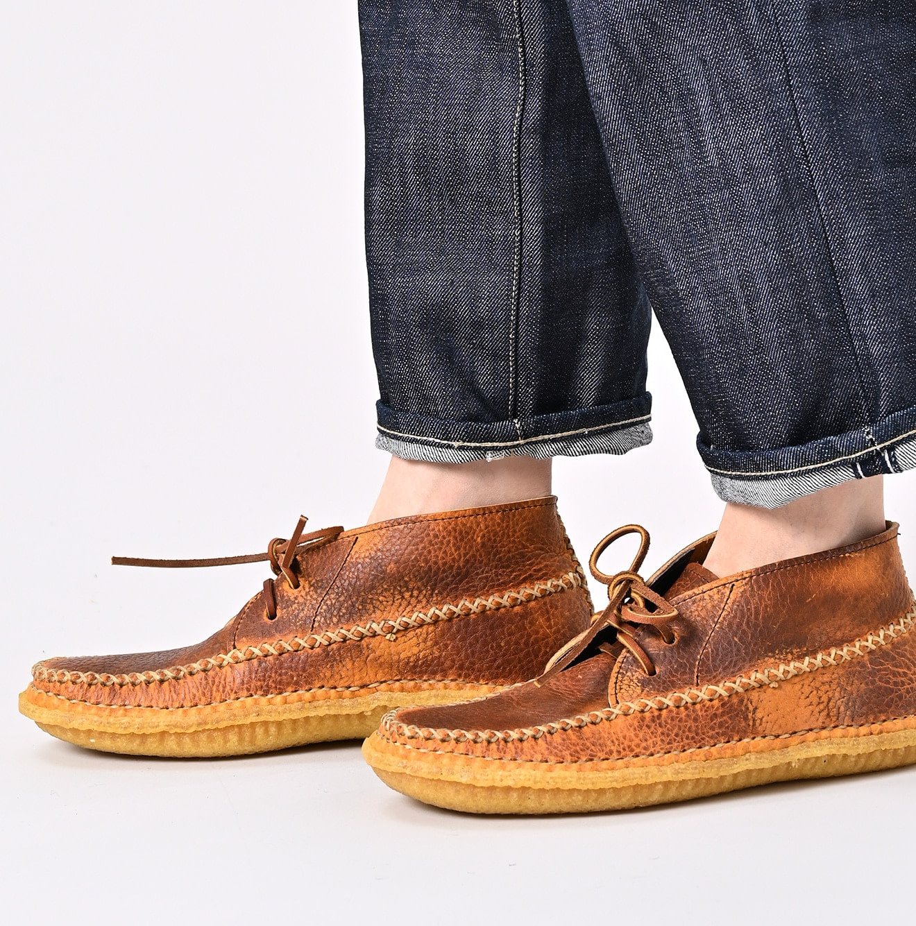 YUKETEN Hand Sewn Maine Guide Chukka Female Model