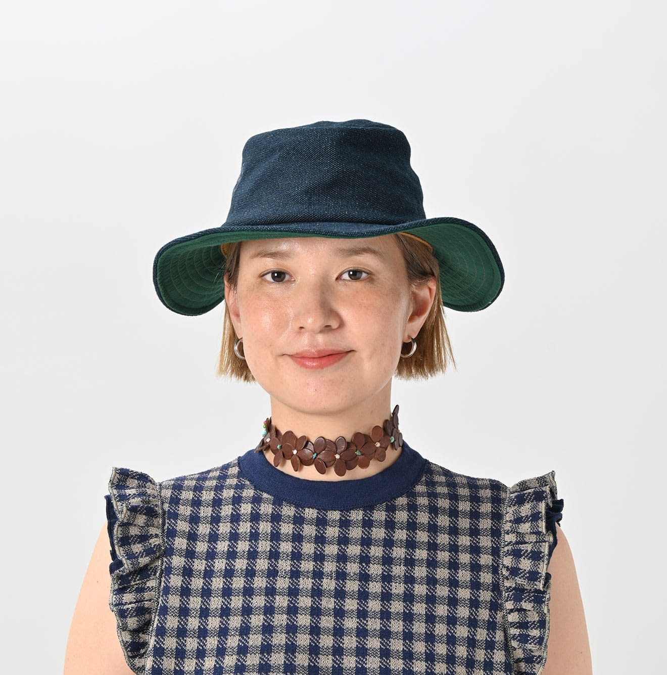 Layered Leather Flower Choker Female Model