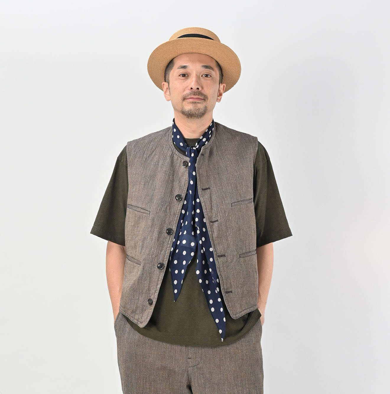 Indigo Mini Herringbone Cotton Tweed 908 Reversible Vest Male Model