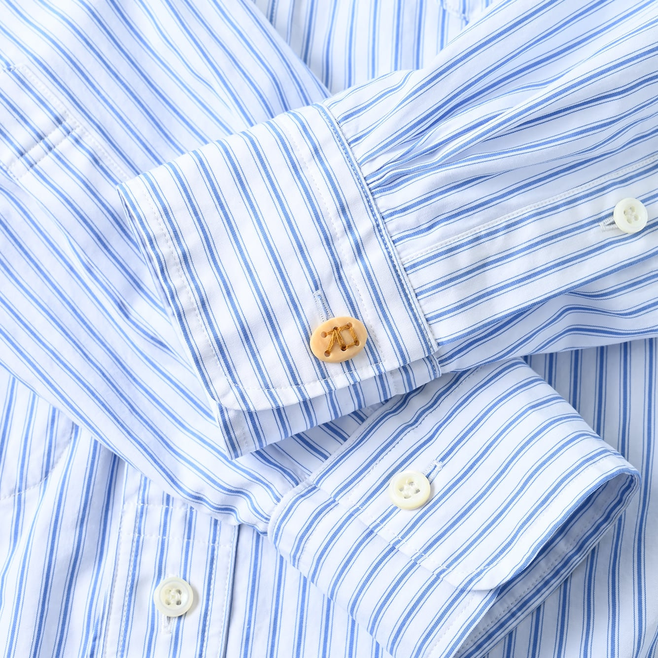 No.180 Miko 908 Loafer Stand Collar Shirt Detail