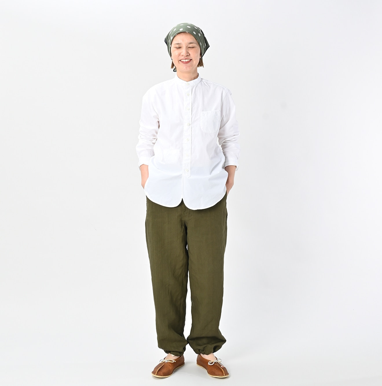 No.180 Miko 908 Loafer Stand Collar Shirt Female Model