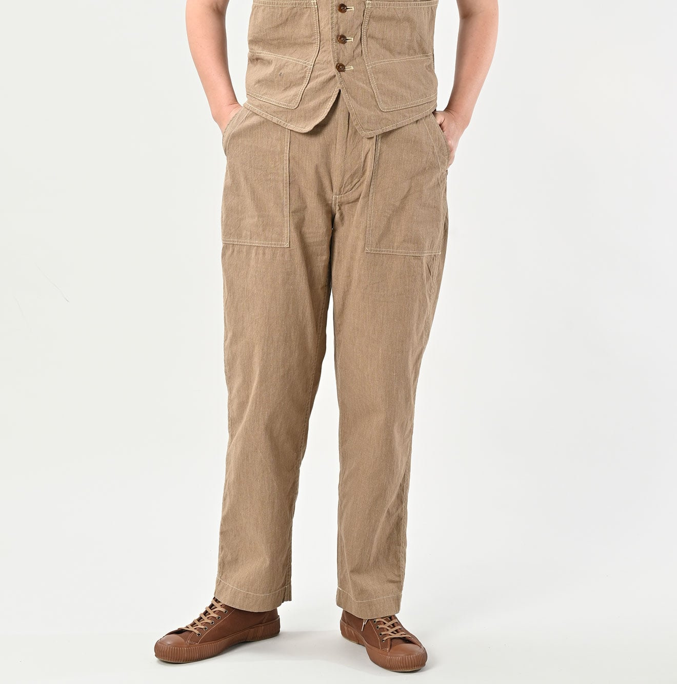 Yorimoku Hira 908 Baker Pants Female Model