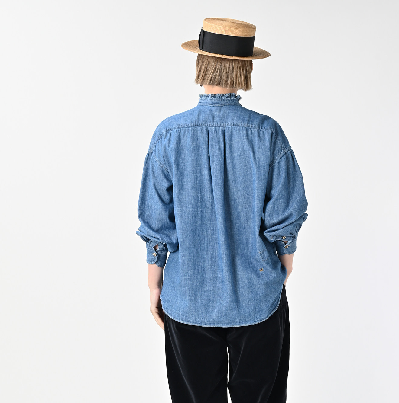 Ruri Dungaree Denim Bowtie Coupé Shirt Distressed Female Model