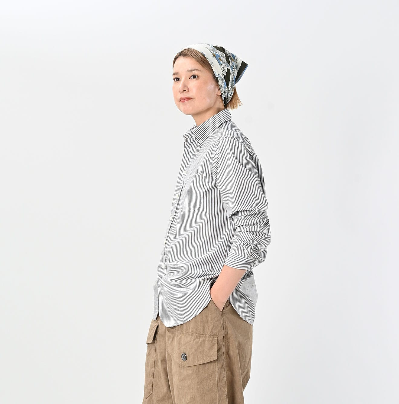 Broadcloth 908 Loafer Button Down Shirt Female Model