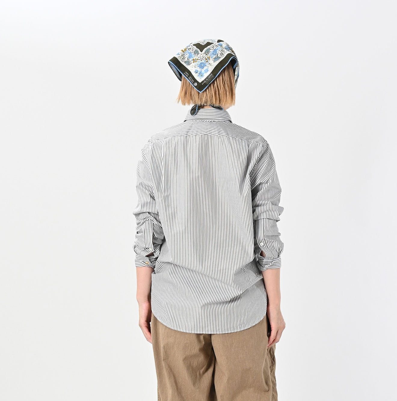 Broadcloth 908 Loafer Button Down Shirt Female Model