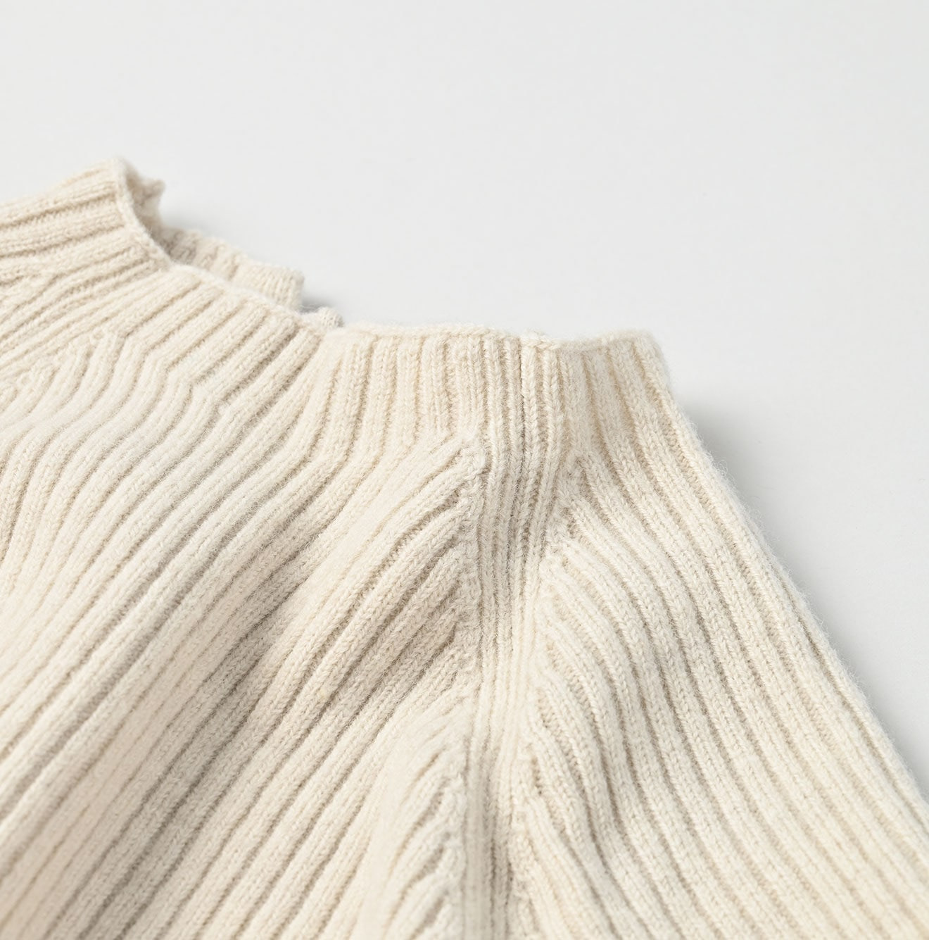 Yaku Merino Dress Detail