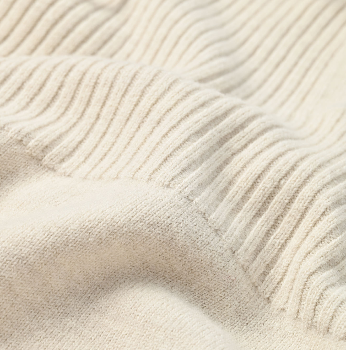 Yaku Merino Dress Detail