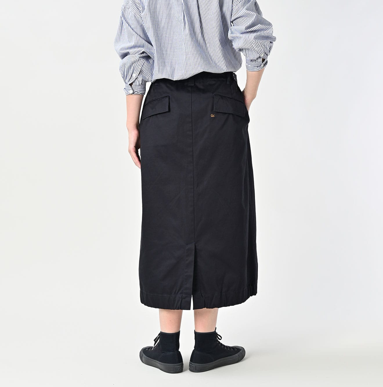2-Ply Chino Chigo Skirt Female Model