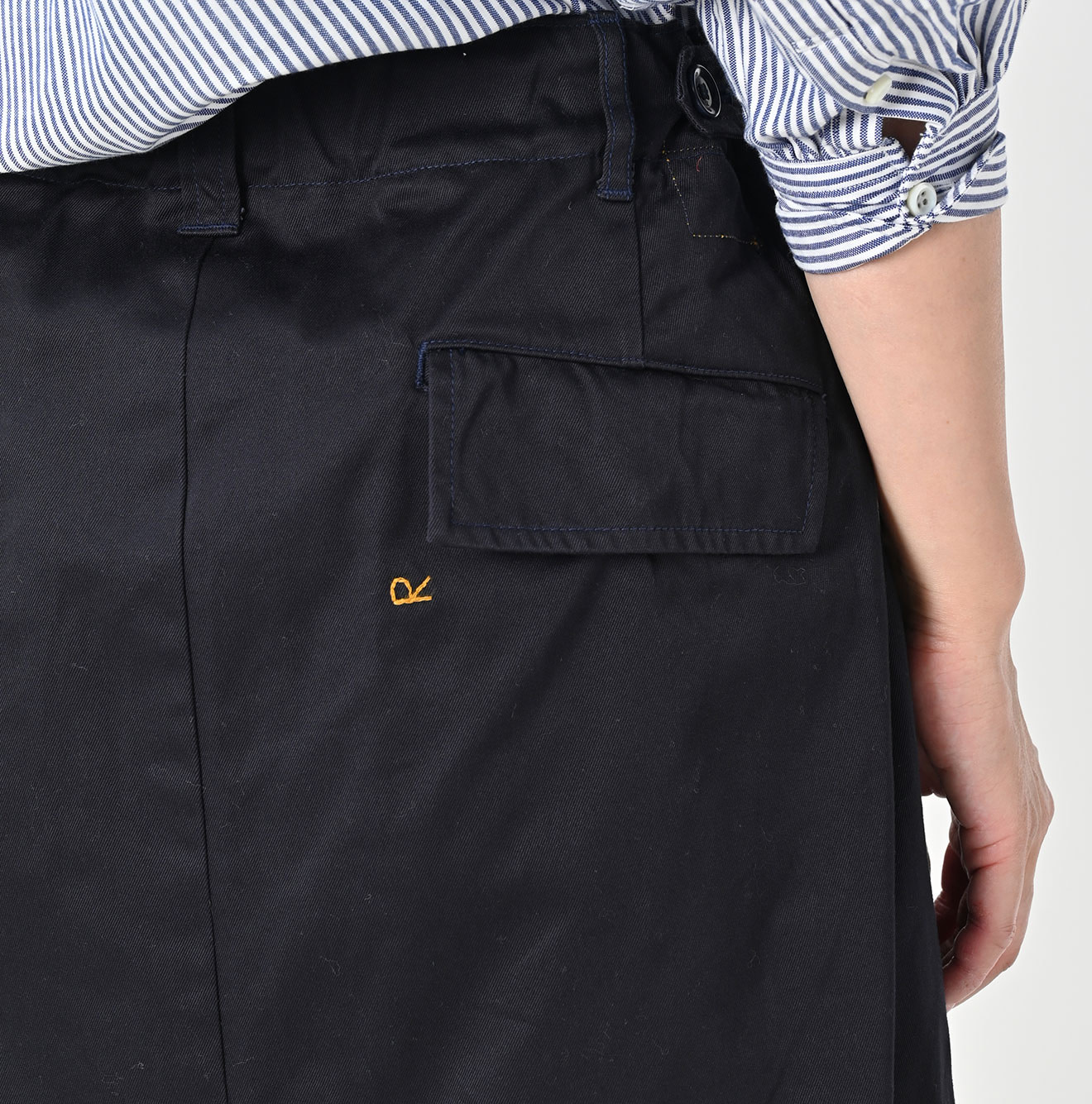 2-Ply Chino Chigo Skirt Detail