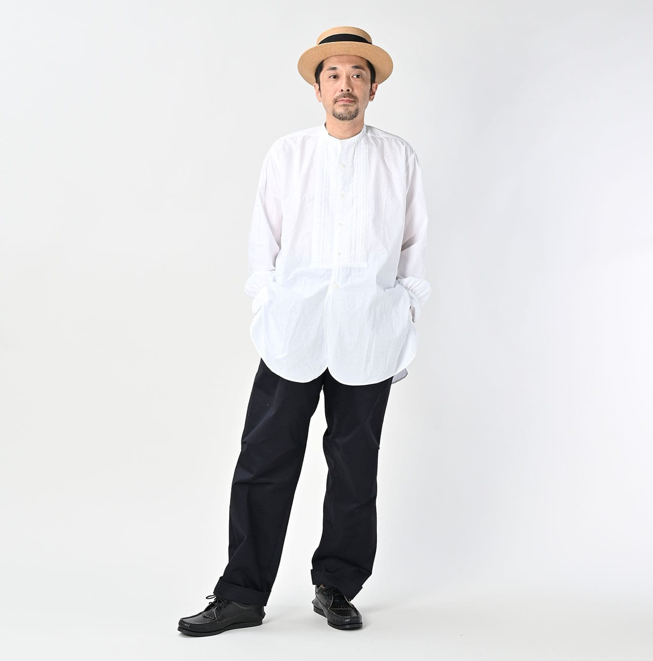 Double Thread 908 Chi-rgo Pants Male Model