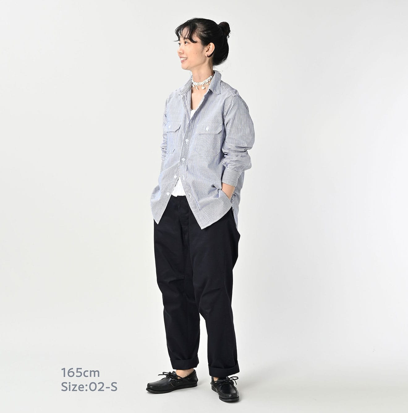 Double Thread 908 Chi-rgo Pants Female Model