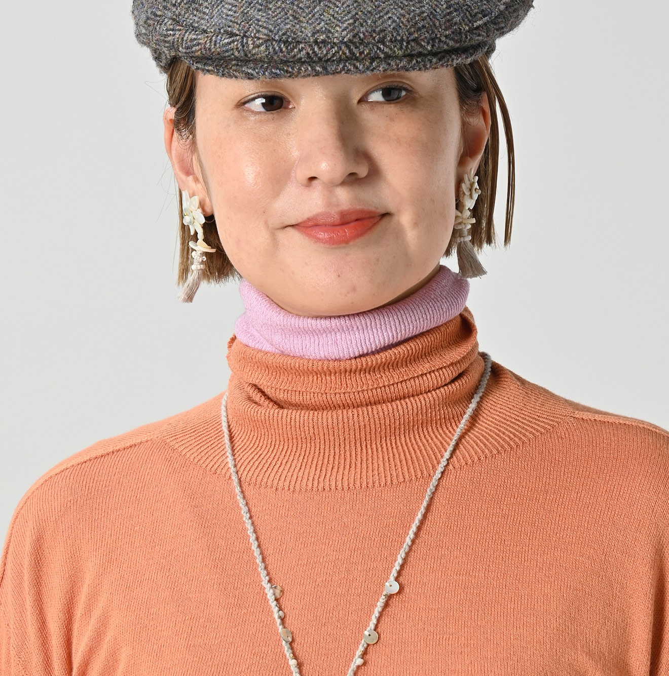 Whole Super Gauze 908 Turtle Neck Detail