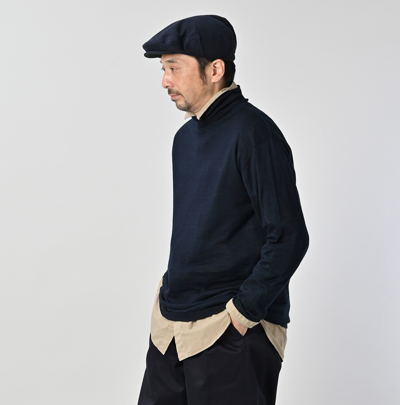 Indigo Whole Super Gauze 908 Turtle Neck Male Model