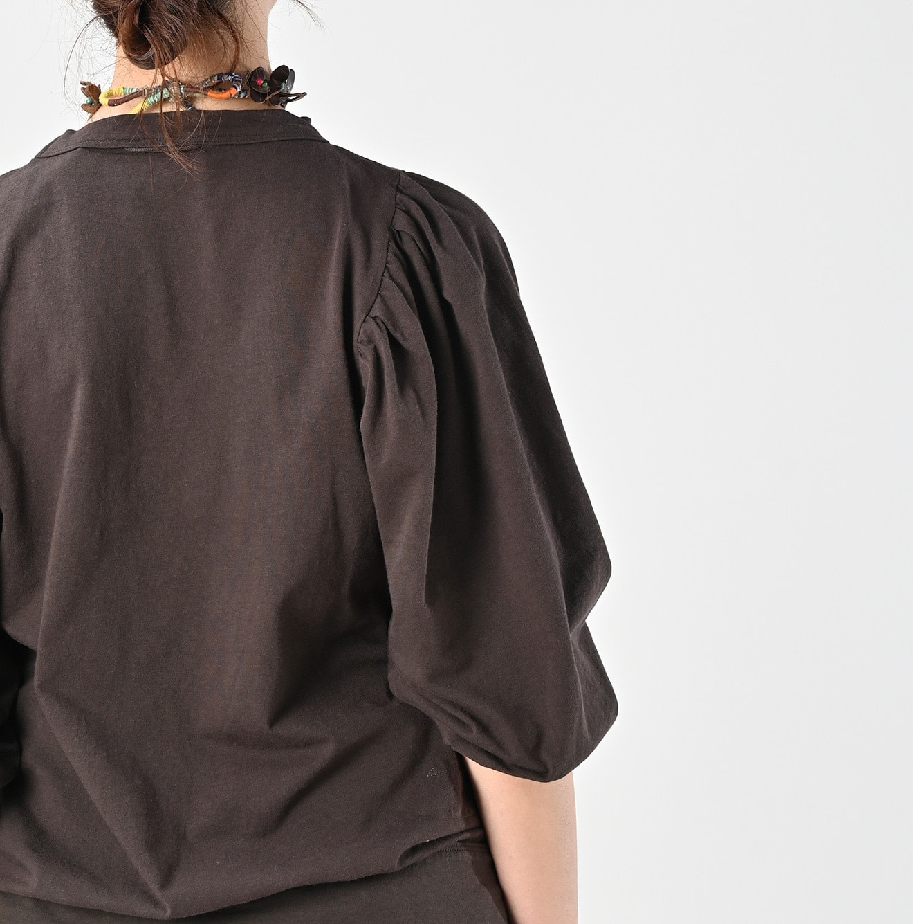 Zimbabwe Cotton Puff T-shirt Detail