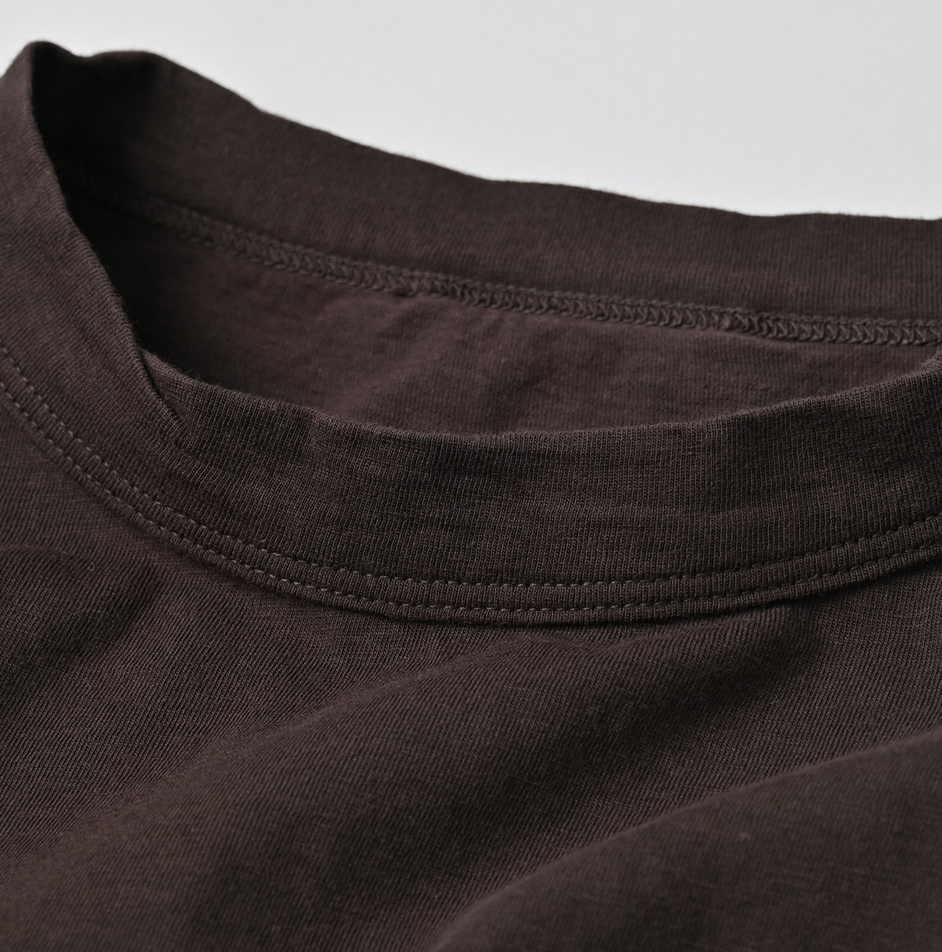 Zimbabwe Cotton Puff T-shirt Detail