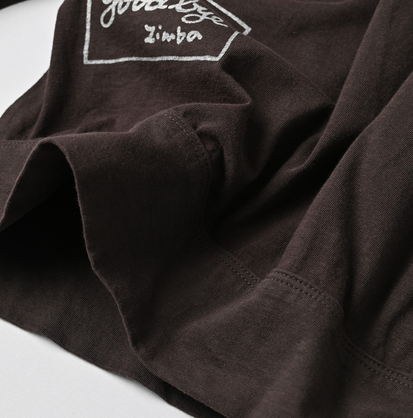 Zimbabwe Cotton Puff T-shirt Detail