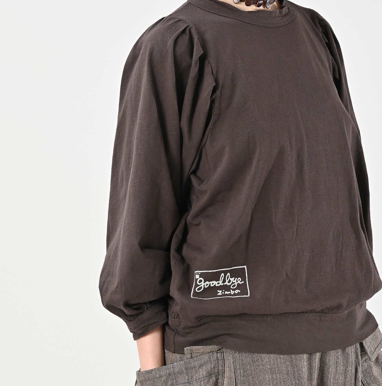 Zimbabwe Cotton Puff T-shirt Detail